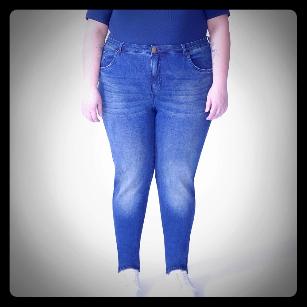 Universal Standard Highrise Jeans sz 20 & 22 NWOT